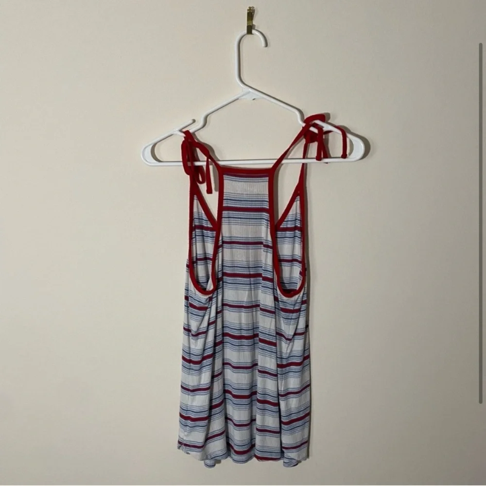 Women’s Large Universal Thread Tank Top - Picture 2 of 3